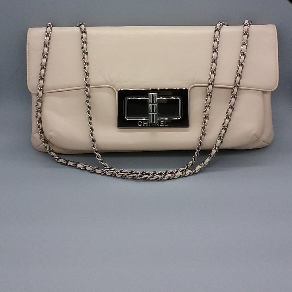 SOLD! ๐ค CHANEL Mademoiselle East West Flap - Picture 1 of 17